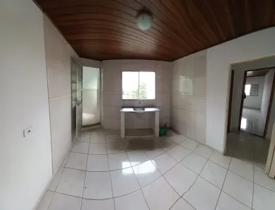 Casa com 1 Quarto para alugar, 40m² no Parque Erasmo Assunção, Santo André