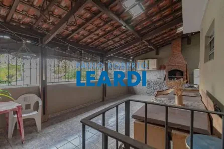 Sobrado com 4 Quartos à venda, 249m² no Pinheirinho, Santo André