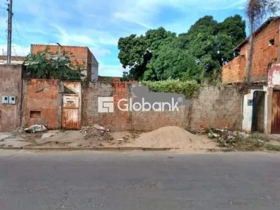 Lote/Terreno à venda, 300m² no Alterosas, Montes Claros