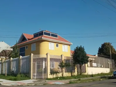 Sobrado com 4 Quartos à venda, 260m² no Fanny, Curitiba