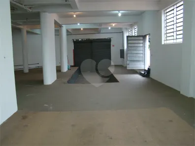 Ponto Comercial à venda, 600m² no Vila São Vicente, São Paulo