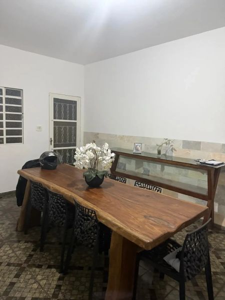 Casa com 6 quartos — Planalto, Belo Horizonte