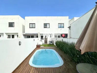 Sobrado com 2 Quartos à venda, 77m² no Sertão do Maruim, São José