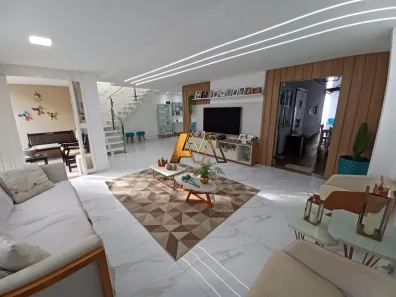 Casa de Condomínio com 5 Quartos à venda, 230m² no Itapuã, Salvador