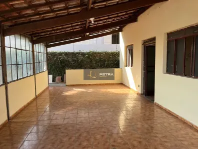 Imóvel Comercial com 4 Quartos à venda, 475m² no Centro, Contagem