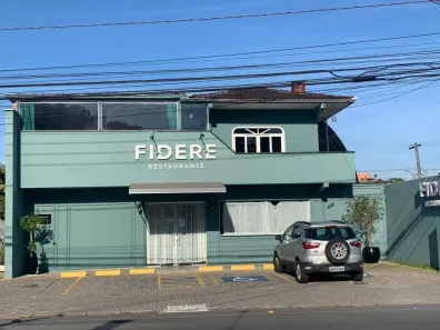Imóvel Comercial com 3 Quartos à venda, 275m² no Iririú, Joinville