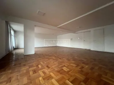 Sala Comercial para alugar, 119m² no Centro, Curitiba
