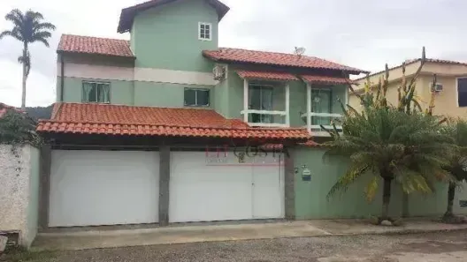 Casa com 5 Quartos à venda, 335m² no Itaipu, Niterói