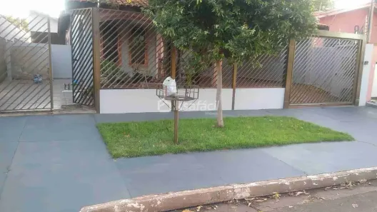 Casa com 3 Quartos à venda, 214m² no Vila Marcos Roberto, Campo Grande
