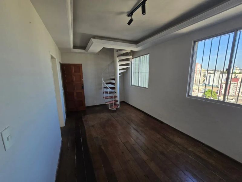 Apartamento com 3 quartos — Sagrada Família, Belo Horizonte