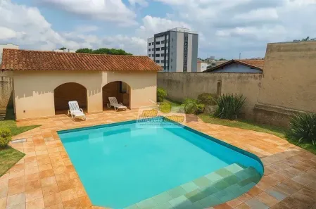 Casa com 4 Quartos à venda, 439m² no Boa Vista, Uberaba