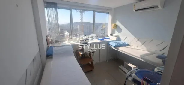 Sala Comercial à venda, 2500m² no Del Castilho, Rio de Janeiro