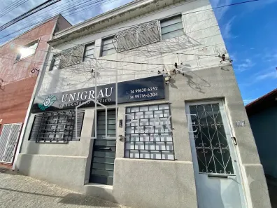 Casa com 3 Quartos para alugar, 200m² no Centro, Marília