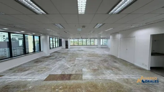 Sala Comercial para alugar, 238m² no Vila Nova Conceição, São Paulo