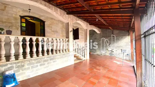Casa com 3 Quartos à venda, 215m² no Caiçaras, Belo Horizonte