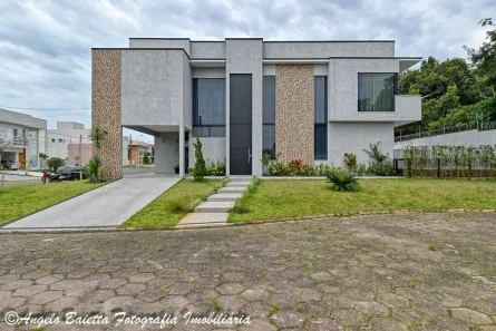 Casa de Condomínio com 4 Quartos à venda, 200m² no Centro, Peruíbe