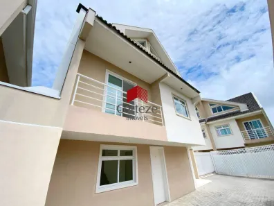 Sobrado com 3 Quartos à venda, 137m² no Uberaba, Curitiba