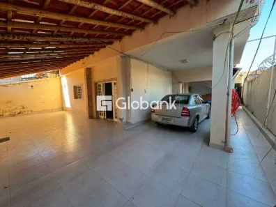 Casa com 5 Quartos à venda, 356m² no Todos os Santos, Montes Claros