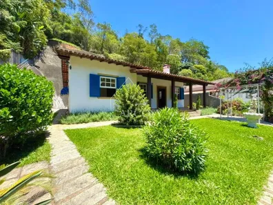 Imóvel Comercial com 3 Quartos à venda, 160m² no Itaipava, Petrópolis