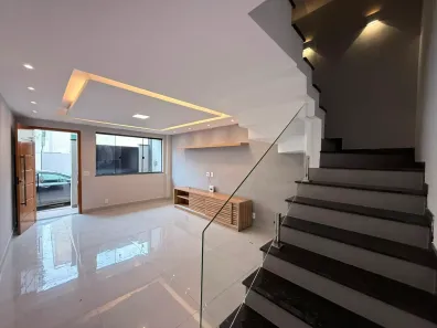 Casa de Condomínio com 3 Quartos para alugar, 220m² no Jacarepaguá, Rio de Janeiro