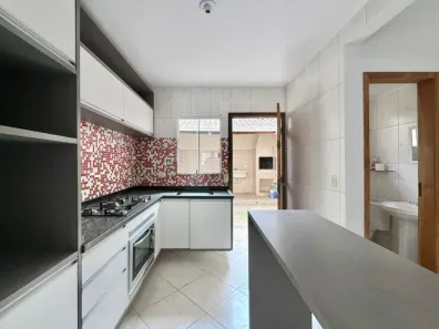 Sobrado com 2 Quartos à venda, 71m² no Cidade Industrial, Curitiba