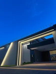Casa com 3 Quartos à venda, 187m² no Jardim Balneário Meia Ponte, Goiânia