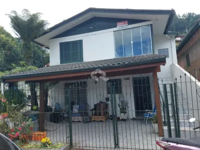 Casa com 6 Quartos à venda, 143m² no Três Pinheiros, Gramado