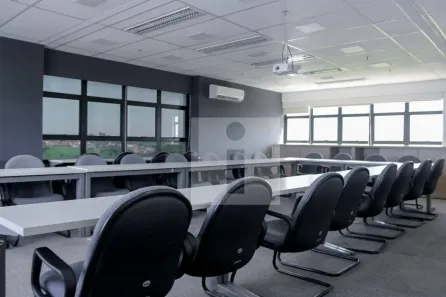 Prédio Comercial para alugar, 356m² no Vila Brandina, Campinas