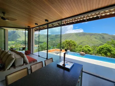 Fazenda/Sítio com 4 Quartos à venda, 374m² no , Ibiraci