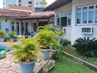 Casa com 5 Quartos à venda, 430m² no Batista Campos, Belém