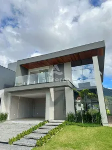 Casa com 3 Quartos à venda, 241m² no Pedra Branca, Palhoça