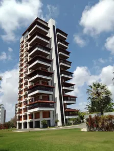 Apartamento com 3 Quartos para alugar, 303m² no Guararapes, Fortaleza