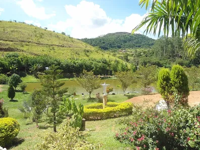 Fazenda/Sítio com 3 Quartos à venda, 10000m² no Barão do Retiro, Juiz de Fora