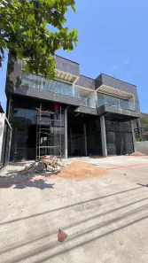 Ponto Comercial para alugar, 80m² no Mirante da Lagoa, Macaé