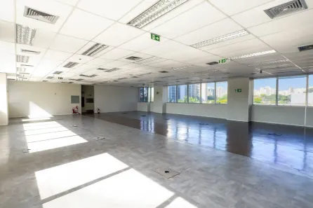 Sala Comercial para alugar, 457m² no Vila Cordeiro, São Paulo