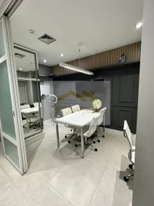 Sala Comercial para alugar, 55m² no Green Valley Alphaville, Barueri
