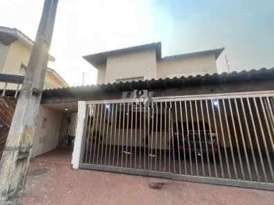 Casa com 3 Quartos à venda, 460m² no Jardim Patrícia, Uberlândia