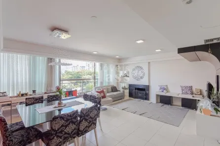 Apartamento com 3 Quartos à venda, 131m² no Três Figueiras, Porto Alegre