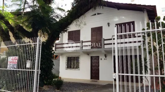 Casa com 4 Quartos para alugar, 200m² no Centro, Balneário Camboriú