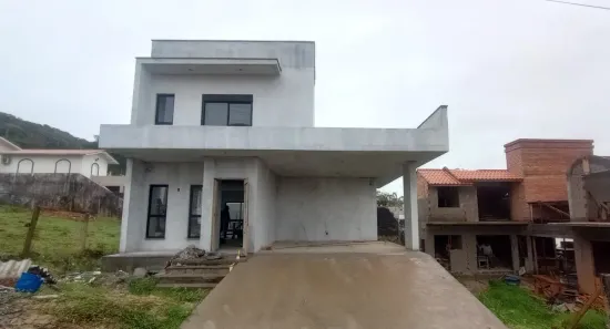 Casa com 3 Quartos à venda, 165m² no Ponta de Baixo, São José