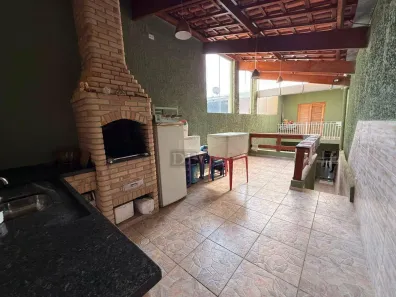 Sobrado com 3 Quartos à venda, 171m² no Itaquera, São Paulo