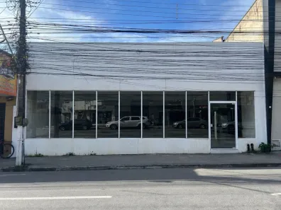 Sala Comercial para alugar, 223m² no Centro, Caucaia