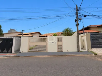Casa com 4 Quartos à venda, 182m² no Monte Castelo, Campo Grande