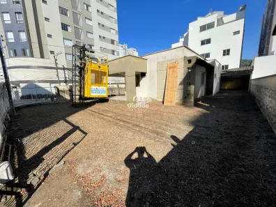 Casa com 2 Quartos para alugar, 170m² no Centro, Jaraguá do Sul
