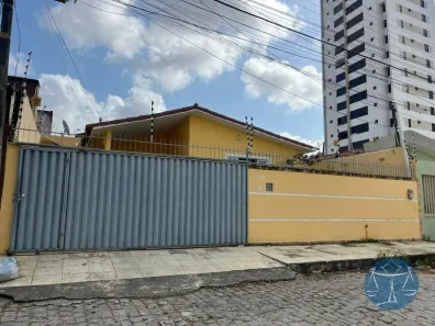Casa com 4 Quartos à venda, 163m² no Lagoa Nova, Natal