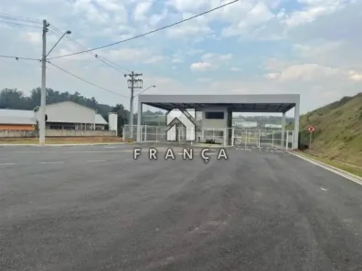 à venda, 666m² no Jardim Rio Comprido, Jacareí
