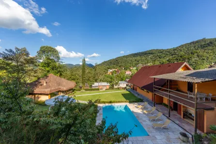 Casa de Condomínio com 4 Quartos à venda, 294m² no Carlos Guinle, Teresópolis