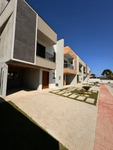 Sobrado com 3 Quartos à venda, 117m² no Forquilhas, São José