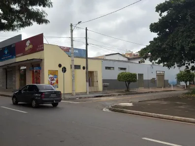 Imóvel Comercial com 3 Quartos à venda, 345m² no Vila Santa Maria de Nazareth, Anápolis