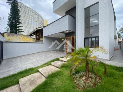 Casa com 4 Quartos à venda, 225m² no Centro, Peruíbe